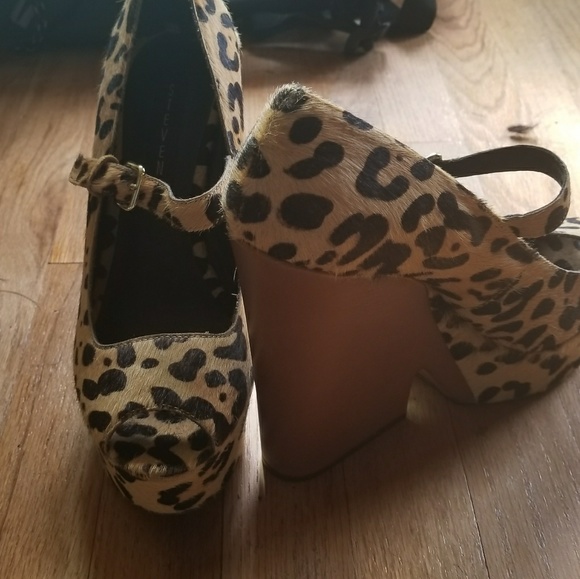 Cheetah Print Platform - Picture 3 of 5